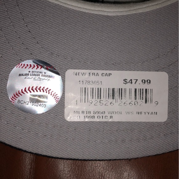 AUTHENTIC New York Yankees World Series Cap - Picture 5 of 5